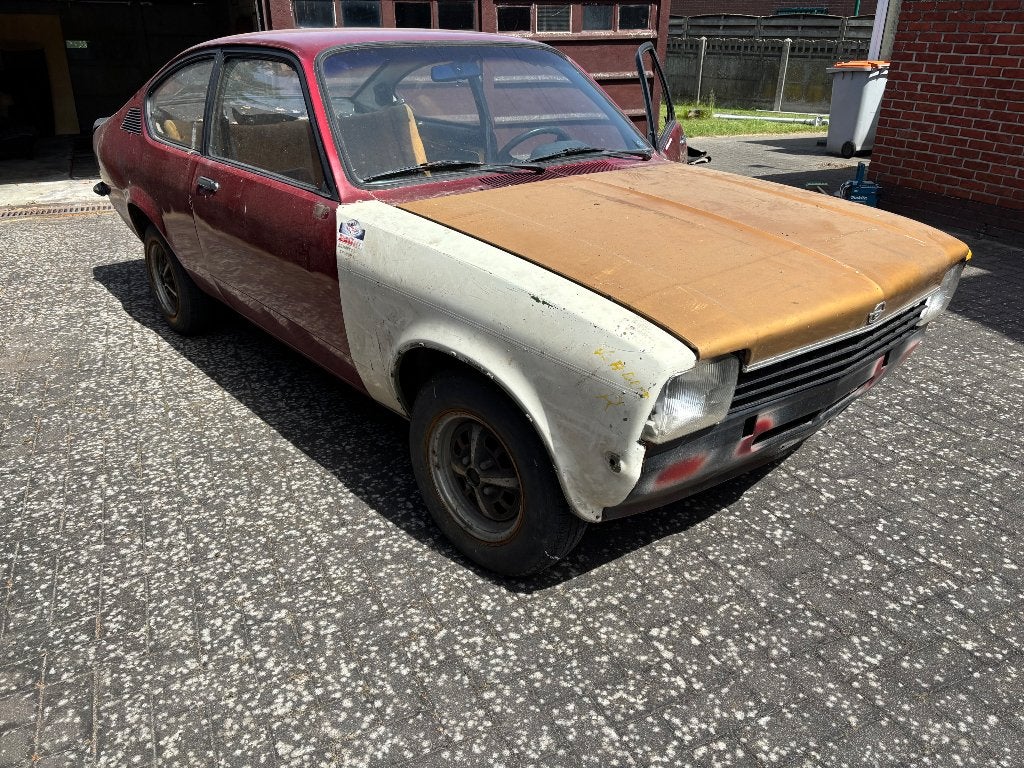Complete opel kadett c coupe 1.9GTE project, Auto-onderdelen, Ophalen of Verzenden, Gebruikt, Opel, Bumper