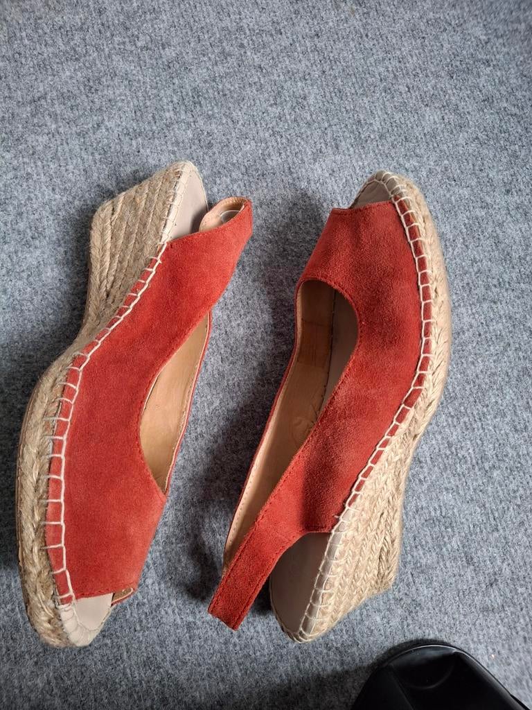Luchtige dames schoenen, De Bijenkorf, zacht leer, maat 38, De Bijenkorf, Oranje, Zo goed als nieuw, Sandalen of Muiltjes