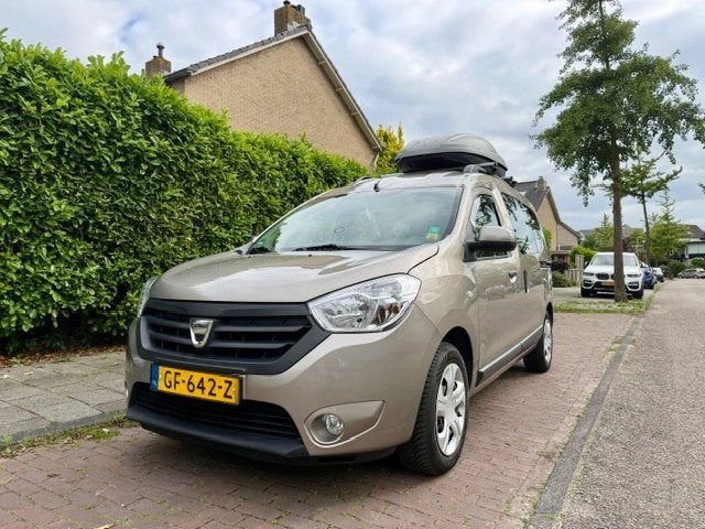 Dacia Dokker 1.2 TCE 2015 Minicamper met off-grid extras, Voorwielaandrijving, Stof, Zwart, 4 cilinders