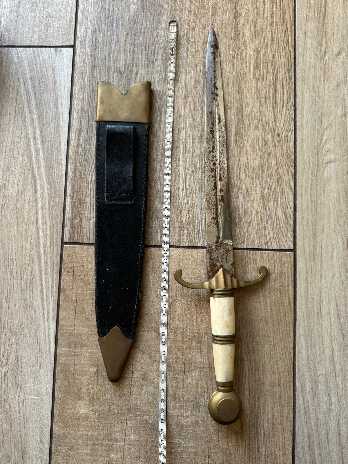 Antieke dolk met schede - Militaria verzamelobject, Ophalen, Overige soorten, Overige gebieden, Mes of Dolk