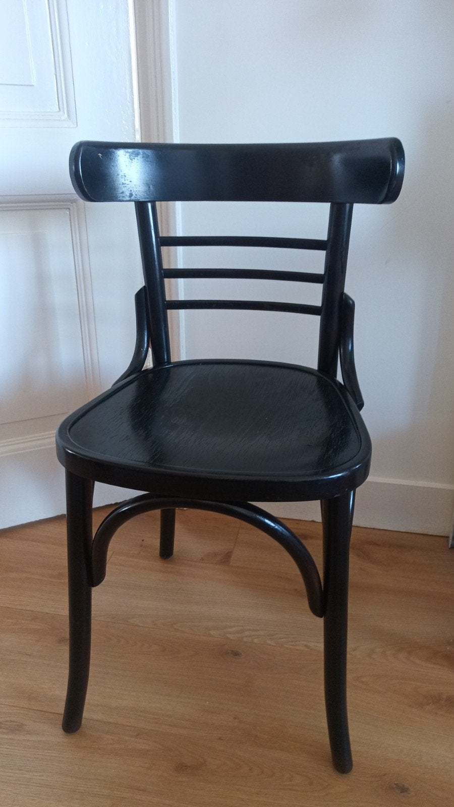 Vier houten caféstoelen zwart, Ophalen, Gebruikt, Zwart, Vier