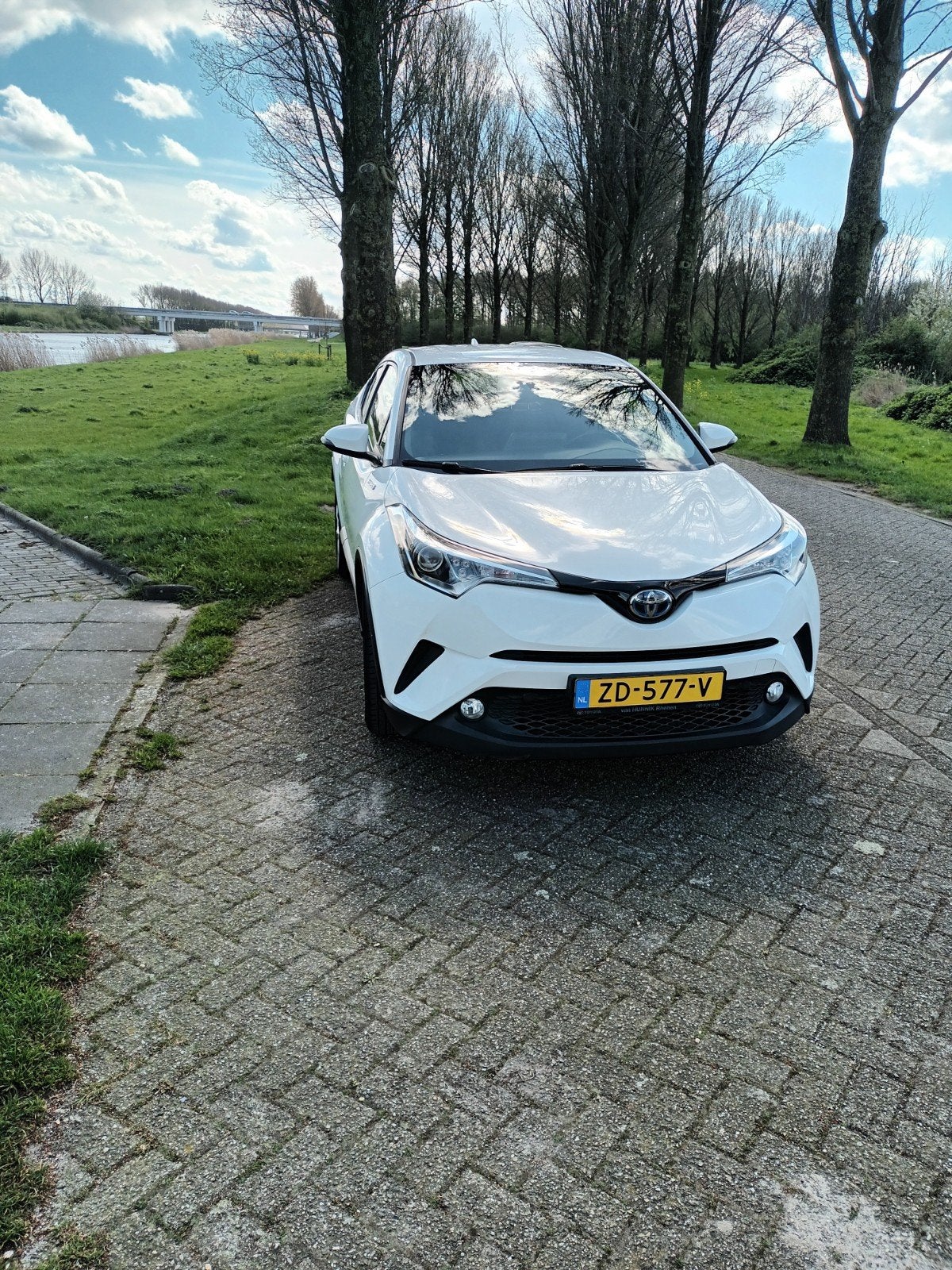 Toyota C-HR 1.8 Hybrid 122pk CVT 2018 Wit, 725 kg, 4 cilinders, Wit, 98 pk