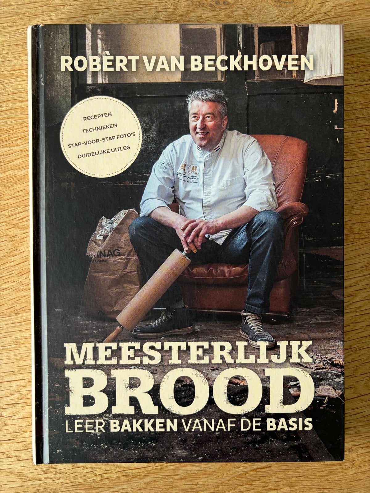 Meesterlijk Brood - Robert van Beckhoven - Leer bakken, Boeken, Kookboeken, Ophalen of Verzenden, Zo goed als nieuw, Overige gebieden