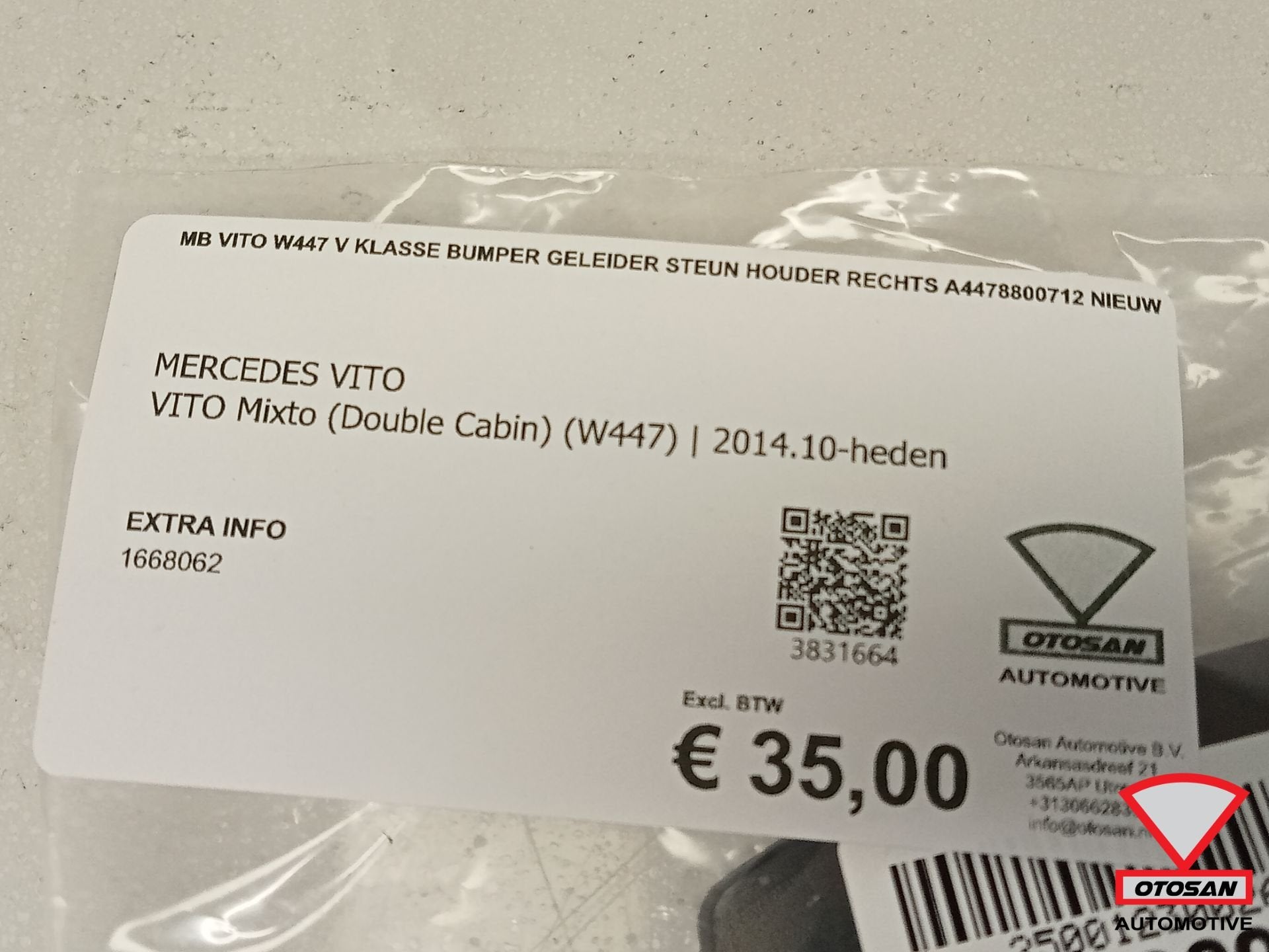 MB Vito W447 V Klasse Bumper geleider steun houder Rechts A4, Mercedes-Benz AG, Mercedes-Benz, Nieuw, Ophalen of Verzenden