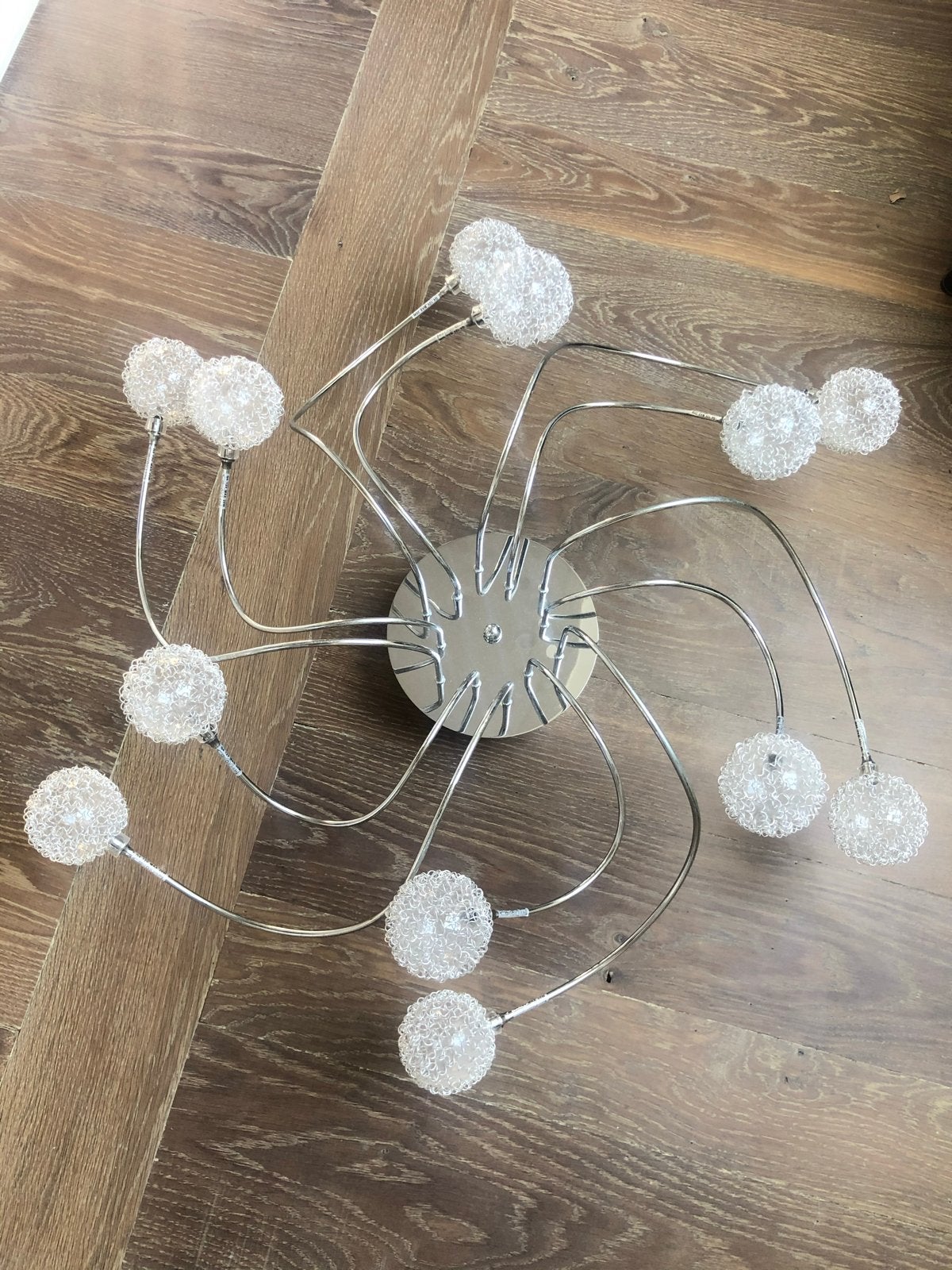 Moderne spiraal plafondlamp met 12 LED bollen, Ophalen, Zo goed als nieuw, Metaal