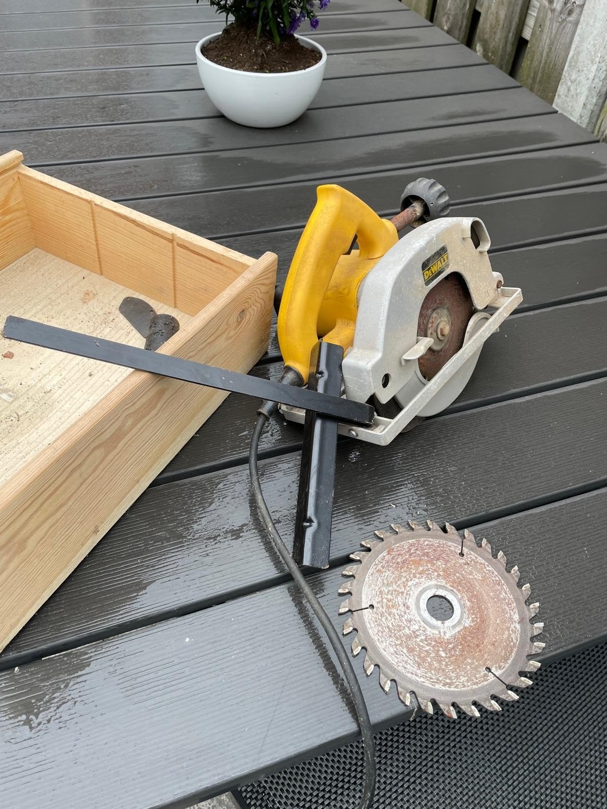 Dewalt Cirkelzaag, Gebruikt, Cirkelzaag, Ophalen of Verzenden, 30 tot 70 mm