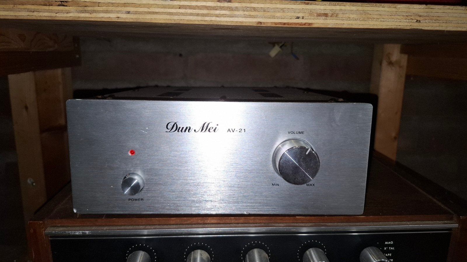 Dun Mei AV-21 voorversterker - Zilverkleurig, Audio, Tv en Foto, Versterkers en Receivers, Minder dan 60 watt, Ophalen, Overige merken