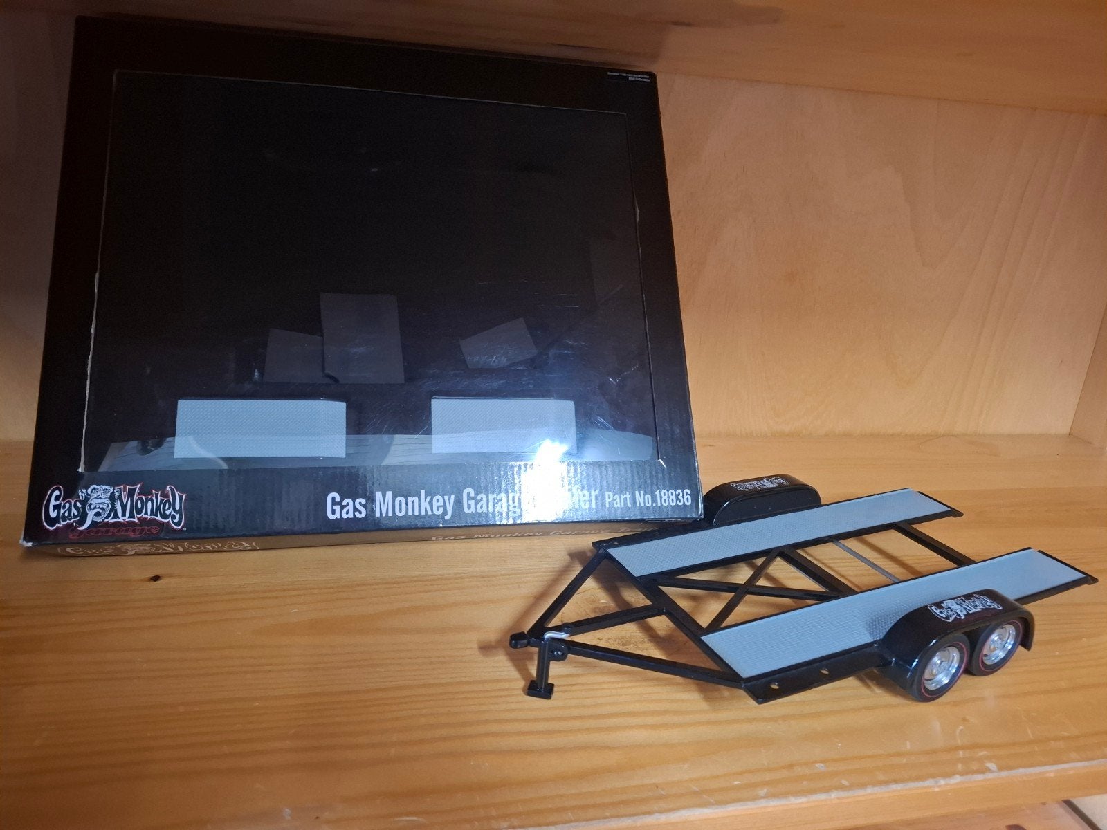 GMP ACME 1:18 Gas Monkey Garage Trailer, Ophalen of Verzenden, Zo goed als nieuw, Overige typen, Overige merken