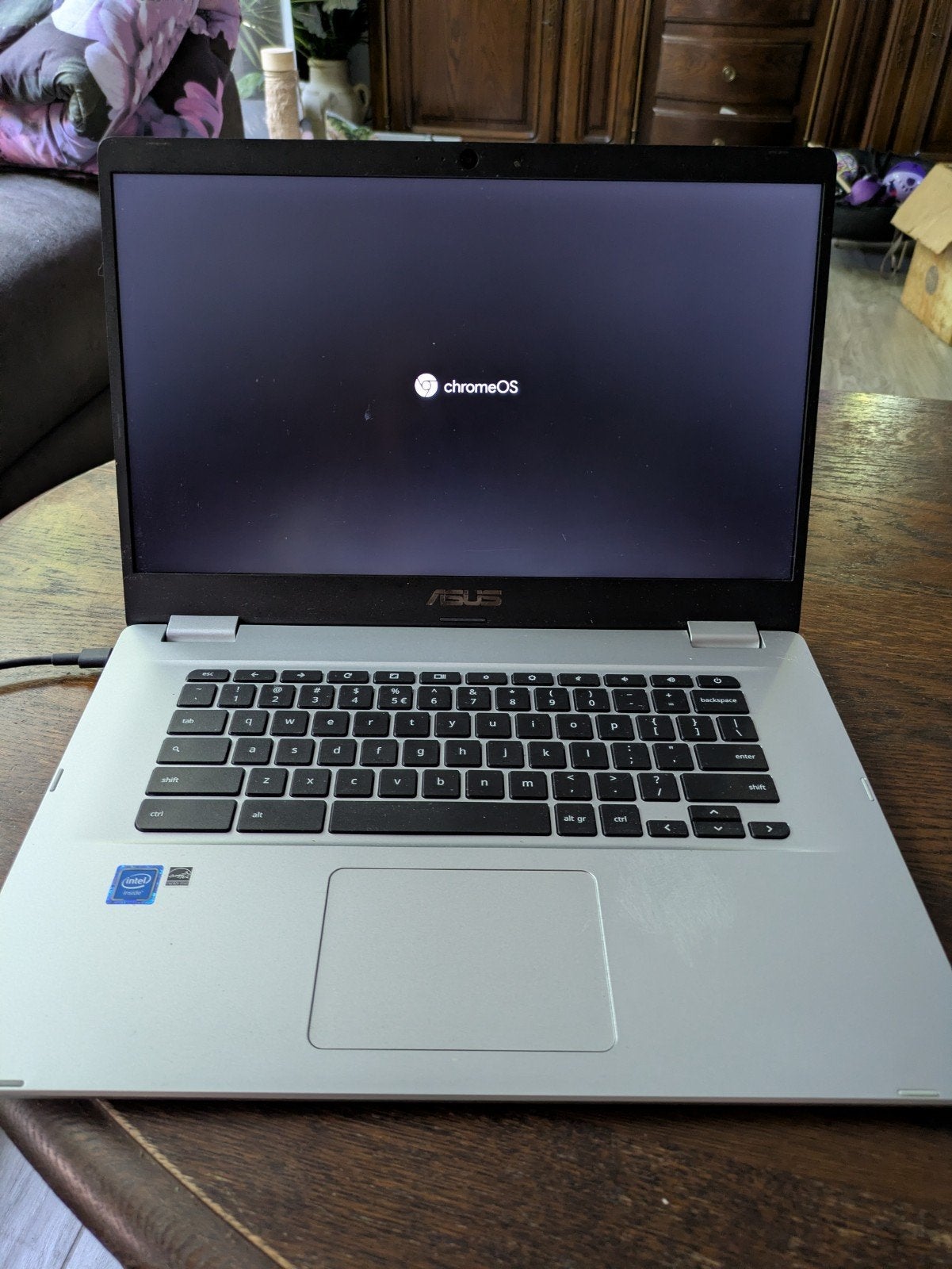 ASUS Chromebook C523N - 15.6 inch - Zo goed als nieuw, 4 GB of minder, 15 inch, Qwerty, ASUS