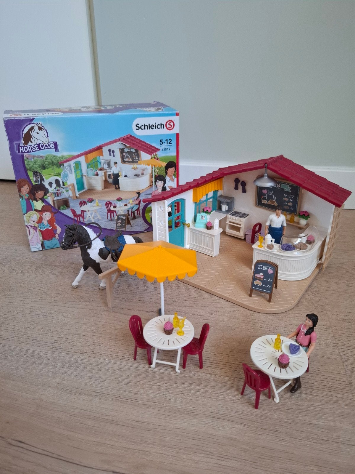 Schleich Horse Club Cupcake Café met paard, Ophalen of Verzenden, Zo goed als nieuw, Jongen of Meisje