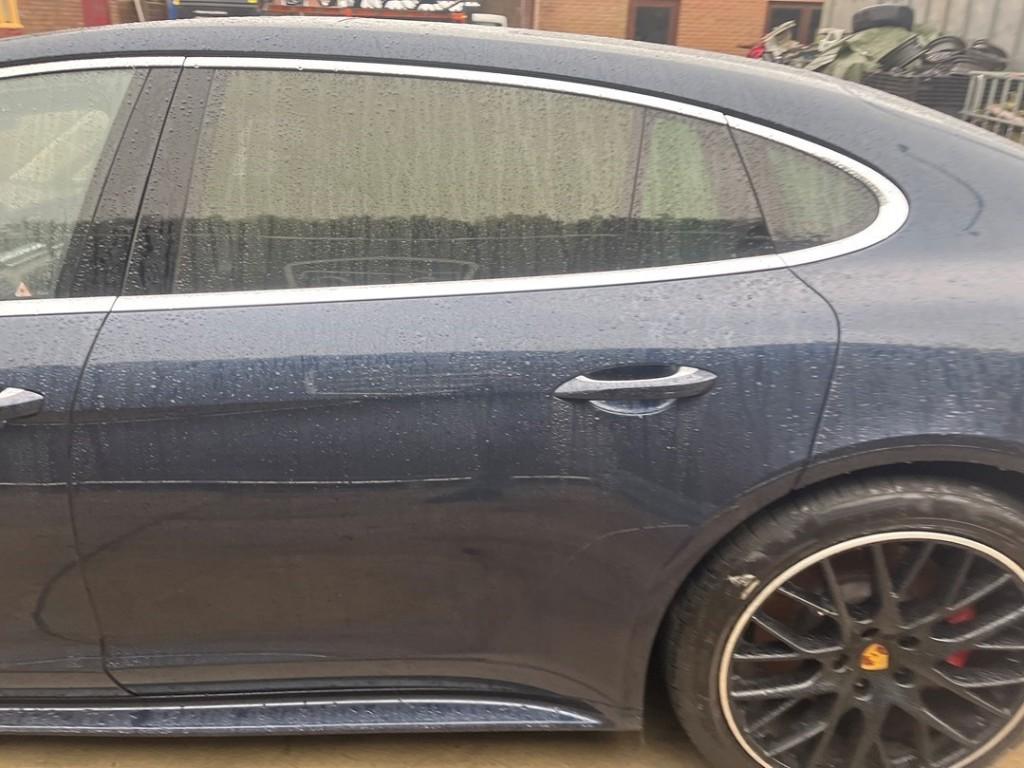 Portier Links Achter Porsche Panamera (971G) 971833021AY, Gebruikt, Porsche Deutschland GmbH, Porsche, Info@porsche.de
