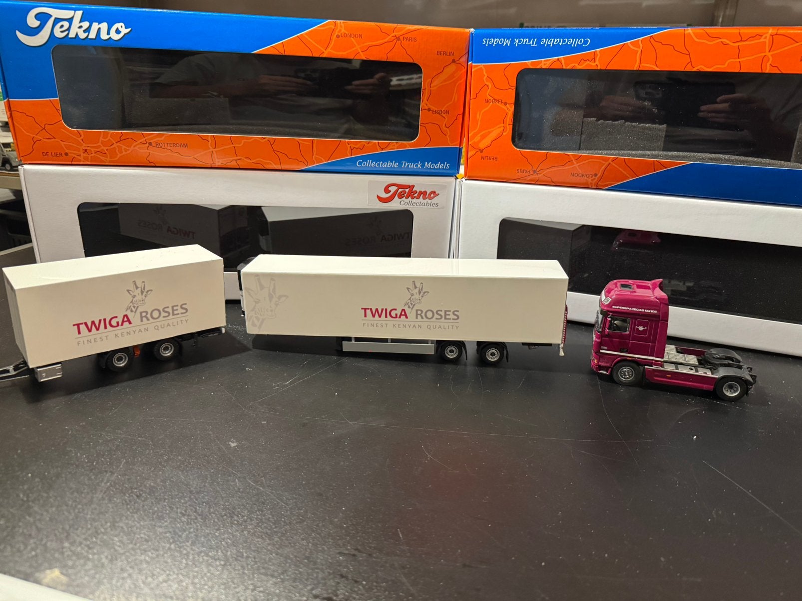 Tekno wematrans, Hobby en Vrije tijd, Modelauto's | 1:50, Ophalen of Verzenden, Zo goed als nieuw, Bus of Vrachtwagen, Tekno
