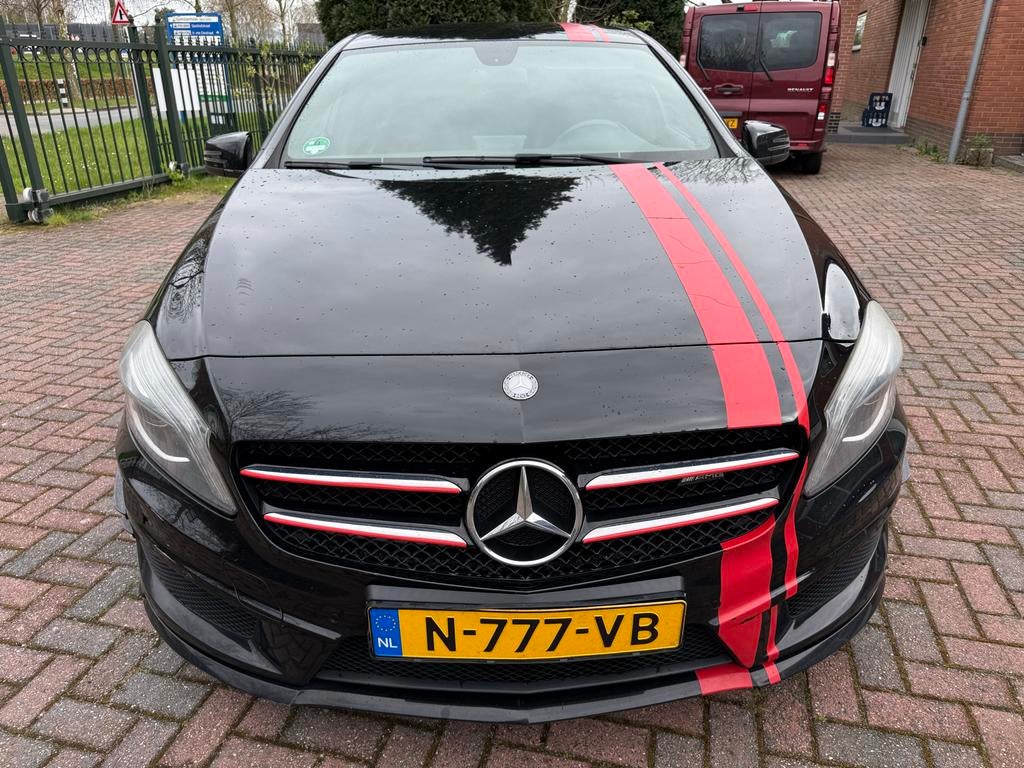 Mercedes-Benz A-Klasse A180  2013 A45 AMG, Auto's, Voorwielaandrijving, 4 cilinders, 1595 cc, 1200 kg