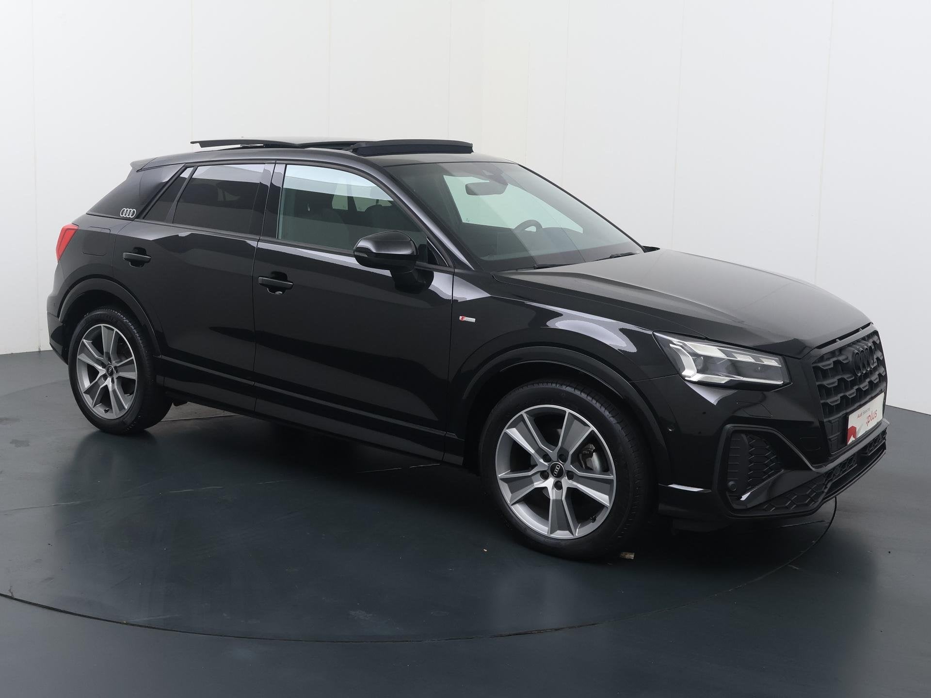 Audi Q2 35 TFSI S Edition | 150 PK | Automaat | Trekhaak | P, Auto's, 4 cilinders, Leder en Stof, Zwart, Bedrijf