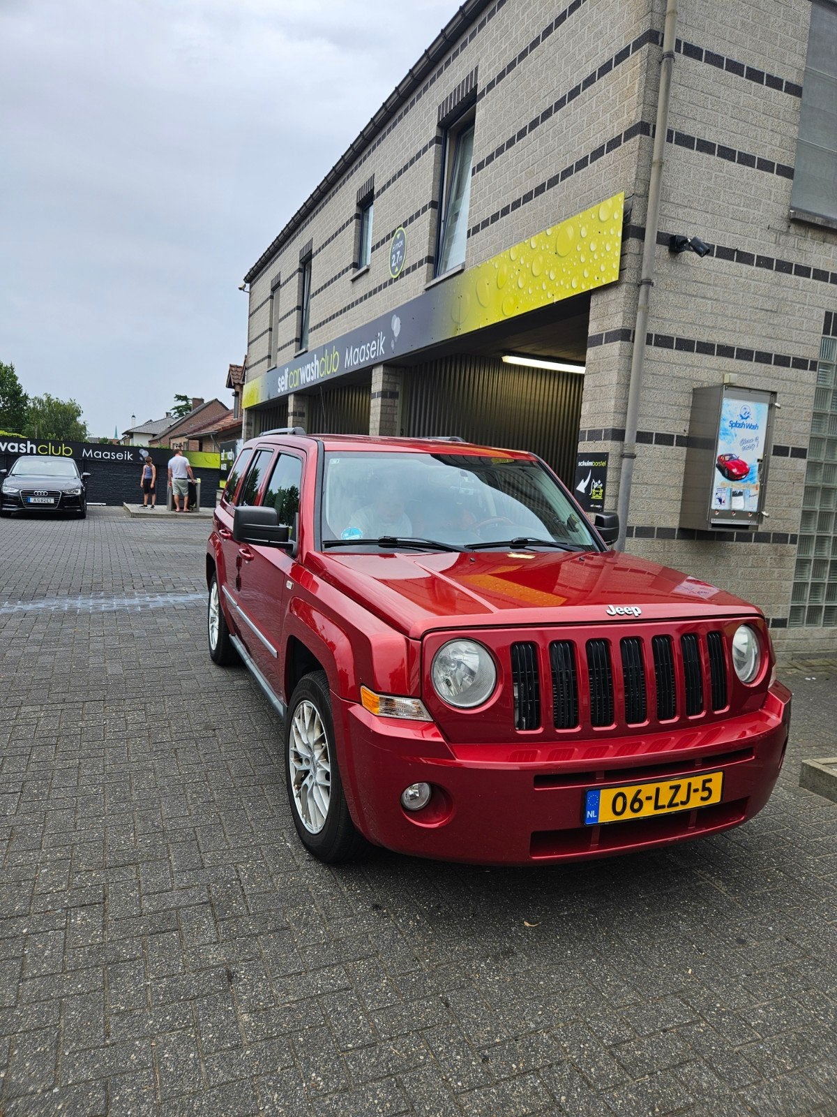 Jeep Patriot 2.4 CVT 2010 Rood/LPG-SYSTEEM, Auto's, 450 kg, Zwart, 4 cilinders, Vierwielaandrijving