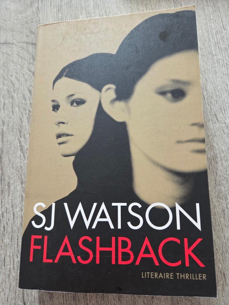 Flashback - S.J. Watson (Literaire thriller), Boeken, Ophalen of Verzenden, Gelezen, S.J. Watson, Europa overig