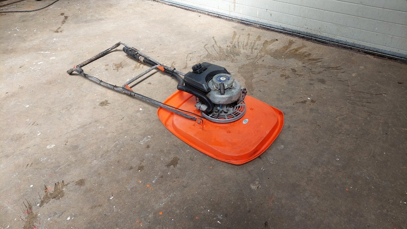 Flymo zweefmaaier met benzine motor, Zweefmaaier, Ophalen