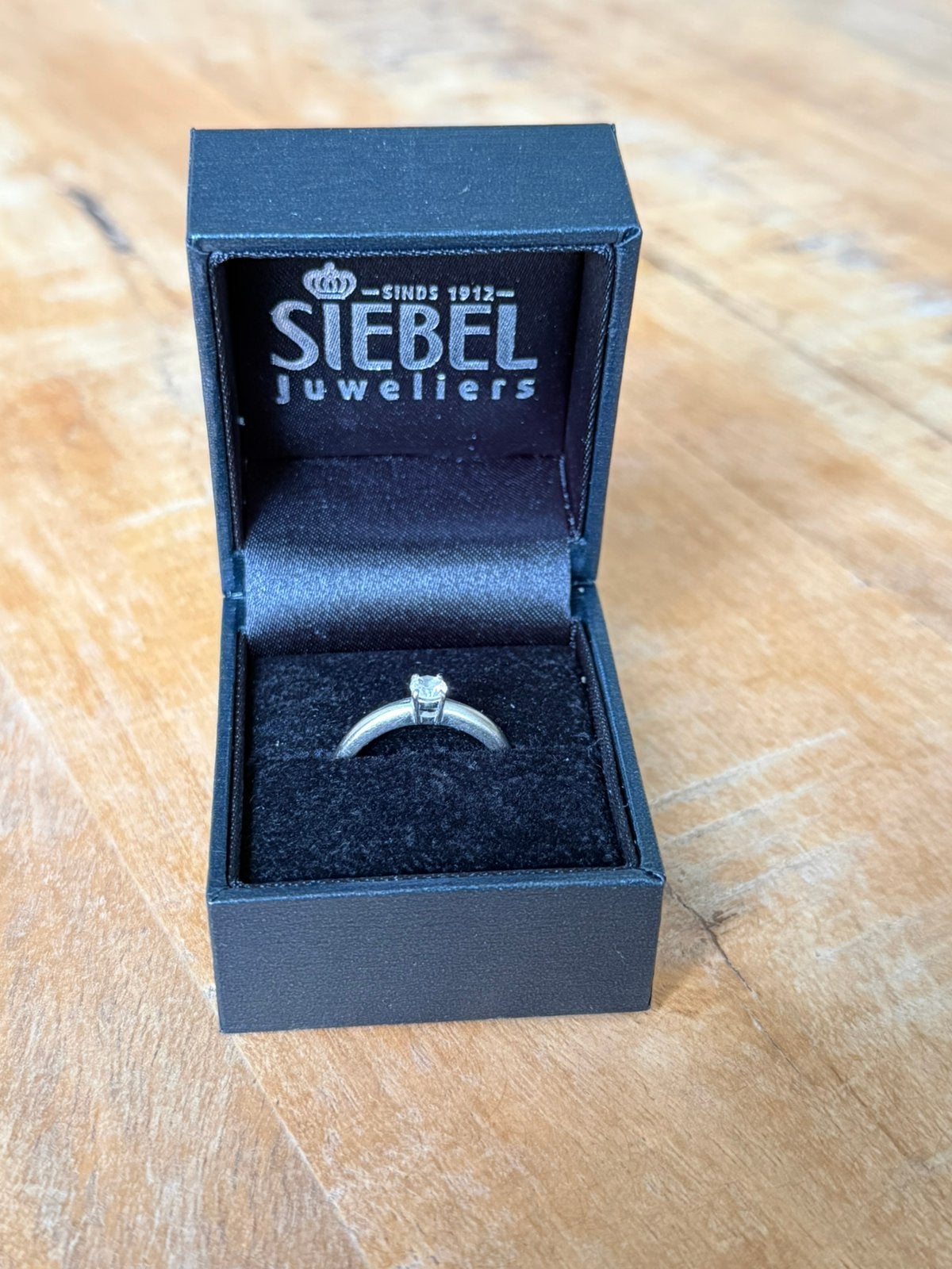 Hele mooie ring van wit goud 585 14K, Sieraden, Tassen en Uiterlijk, Ringen, Wit, Ophalen of Verzenden, Zo goed als nieuw, 17 tot 18