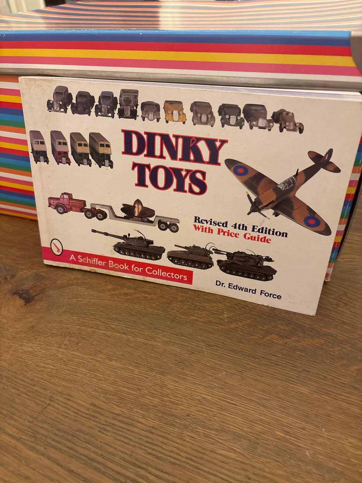 Dinky Toys Collectors Book – Dr. Edward Force (4th Edition, Ophalen of Verzenden