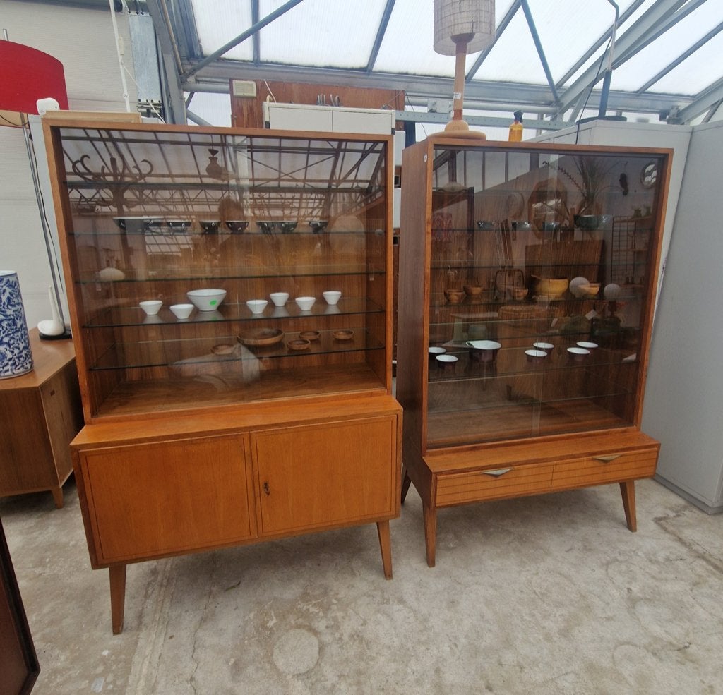 Twee vitrine kasten met glazen platen, 100cm, Ophalen, ., Met lade(s), Overige houtsoorten