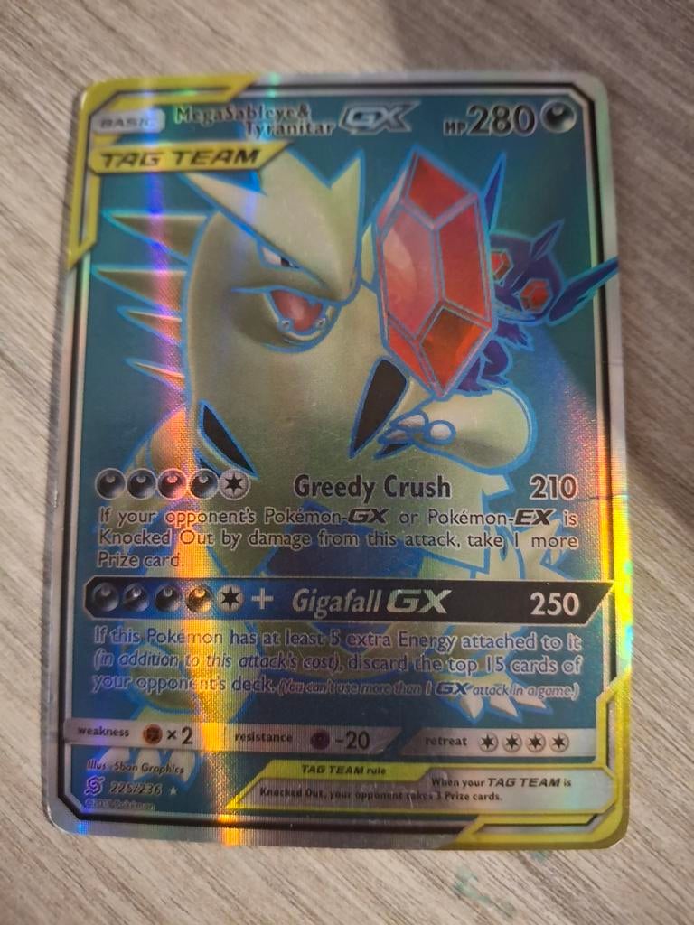 Mega Sableye & Tyranitar GX TAG TEAM Pokémon Kaart, Ophalen of Verzenden, Zo goed als nieuw, Losse kaart, Foil