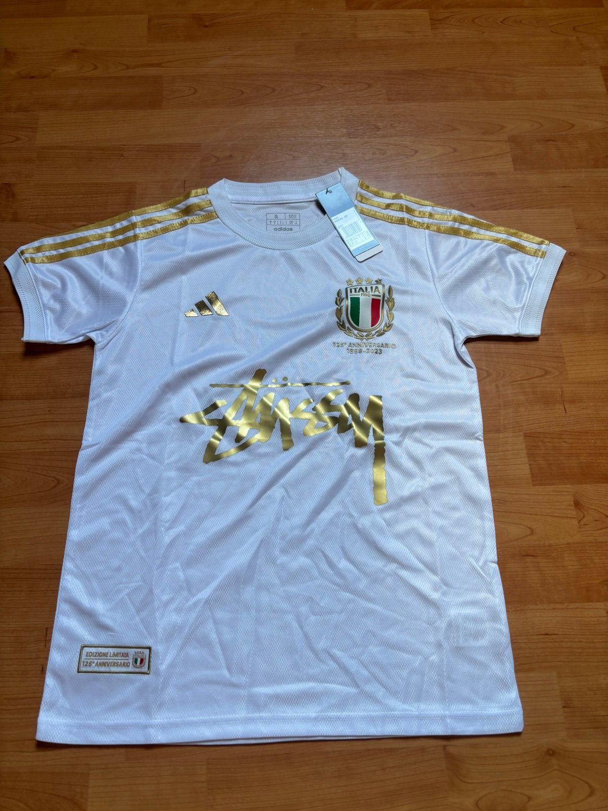 Adidas x Stussy x Italia 125th Anniversary Voetbalshirt, Kleding | Heren, Ophalen of Verzenden, Nieuw, Maat 46 (S) of kleiner