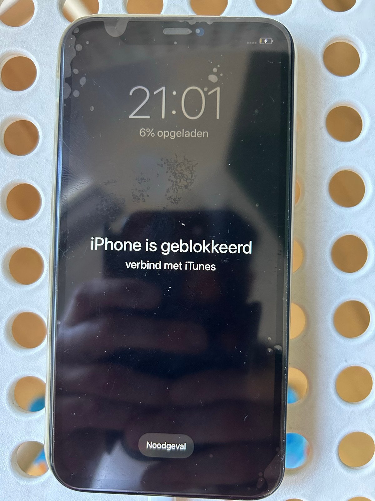 iPhone 11 - Geblokkeerd, voor onderdelen of reparatie, Wit, 64 GB, Zonder simlock, Niet werkend