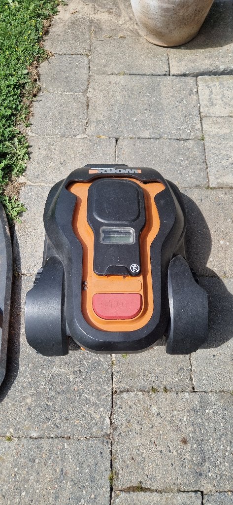 Worx Landroid WG790E.1 robotmaaier - hobbyproject, Ophalen, Gebruikt, Met regensensor, Minder dan 20 cm