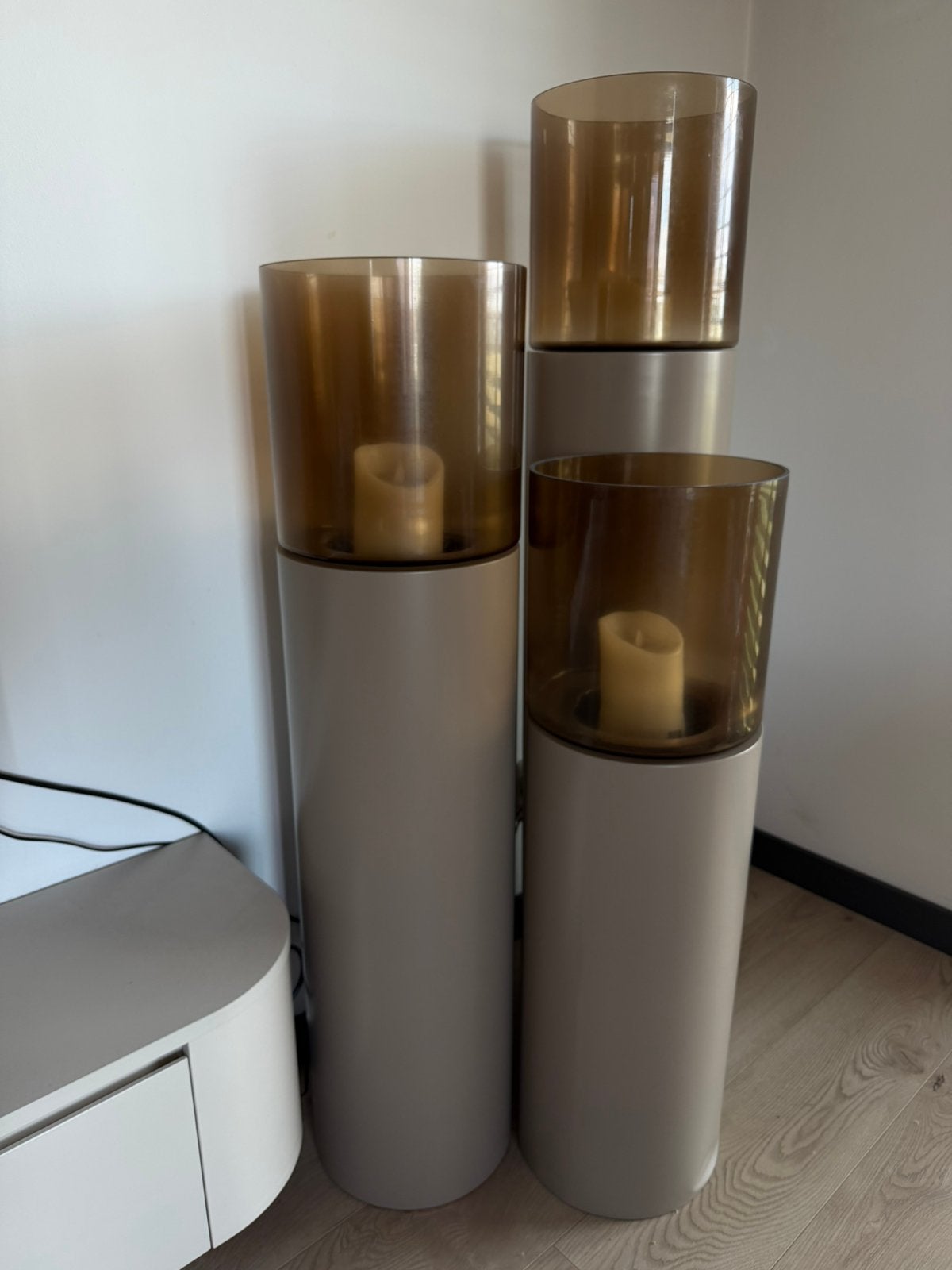 Set van 3 moderne windlichten met LED kaarsen BRONS, Ophalen, Windlicht, Overige merken, Crème