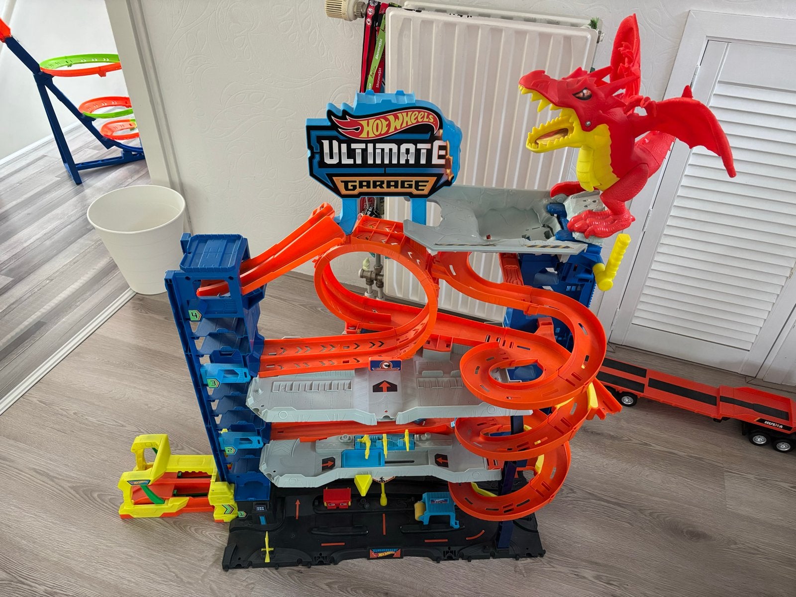 Hot Wheels Ultimate Garage Racebaan met Draak, Ophalen of Verzenden, Hot Wheels, Handmatig, Racebaan