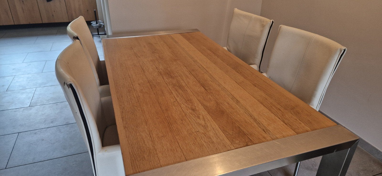 4 Witte leren stoelen op wieltjes met beschadigingen, Ophalen, Gebruikt, Wit, Leer