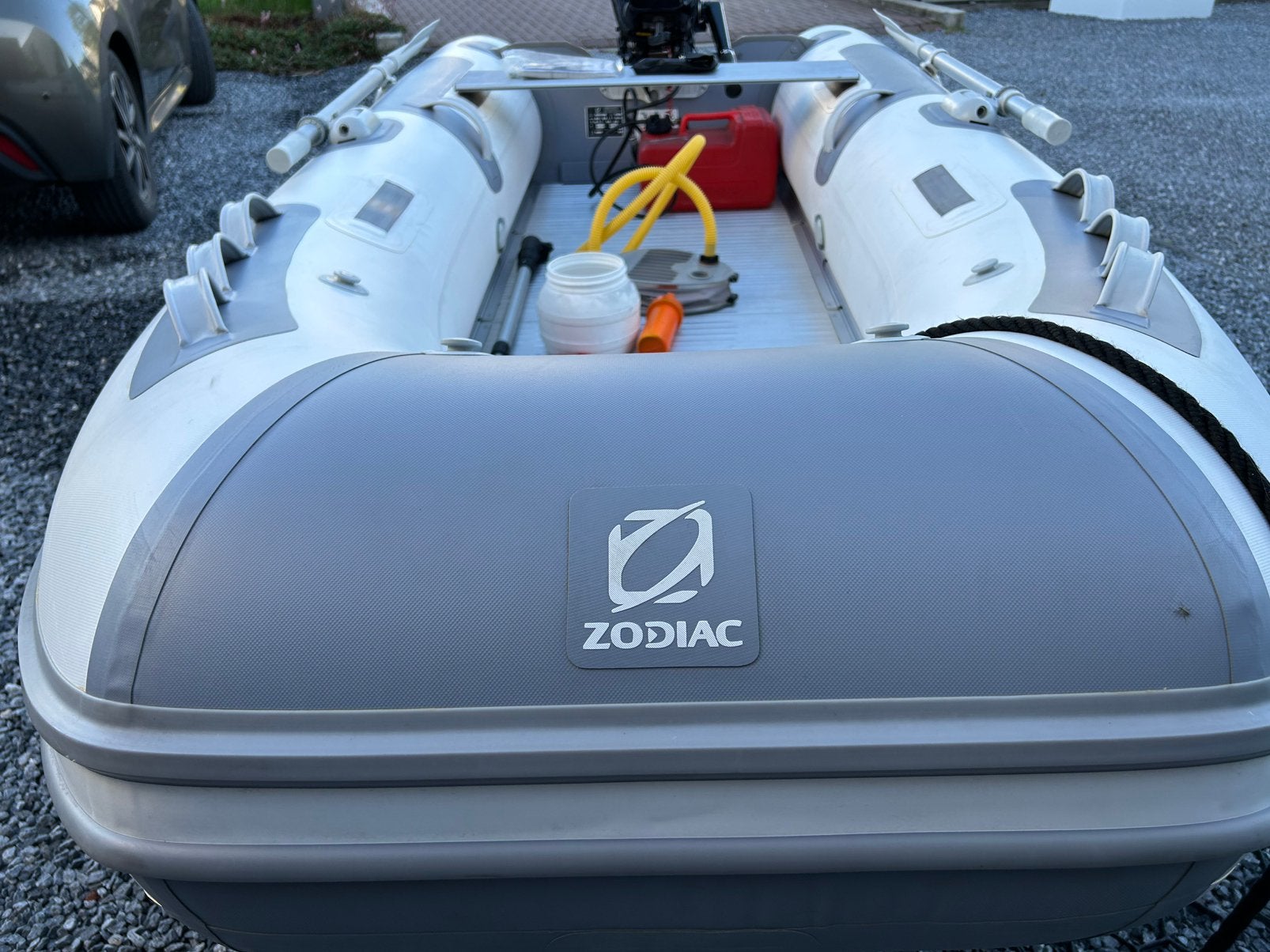 Zodiac 310 Aluminium met 5 pk Tohatsu 4 Takt + strandtrailer, Ophalen, Aluminium, 5 pk, 1 m