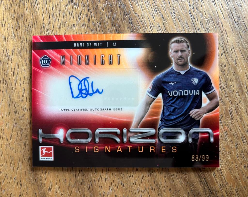 Dani de Wit Topps Midnight Bundesliga 2024/25 Autograph Card, Verzamelen, Ophalen of Verzenden, Nieuw, Buitenlandse clubs, Spelerskaart
