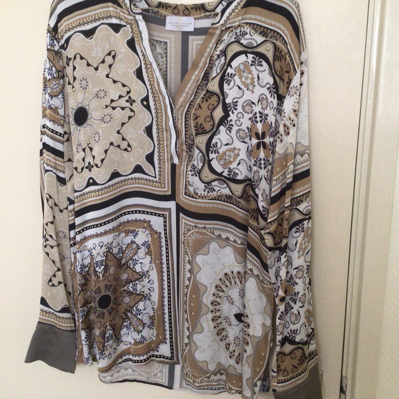 Mucho gusto zijden blouse, Ophalen of Verzenden, Zo goed als nieuw, Maat 46/48 (XL) of groter, Meerkleurig