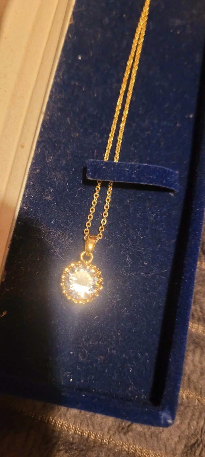 Gouden ketting met schitterende zirkonia hanger, Overige materialen, Nieuw, Ophalen of Verzenden, Met edelsteen