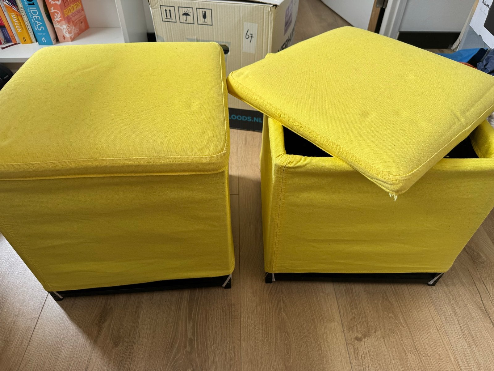 2x Gele Opbergpoef met Opbergruimte, Minder dan 50 cm, Gebruikt, Vierkant, Ophalen of Verzenden