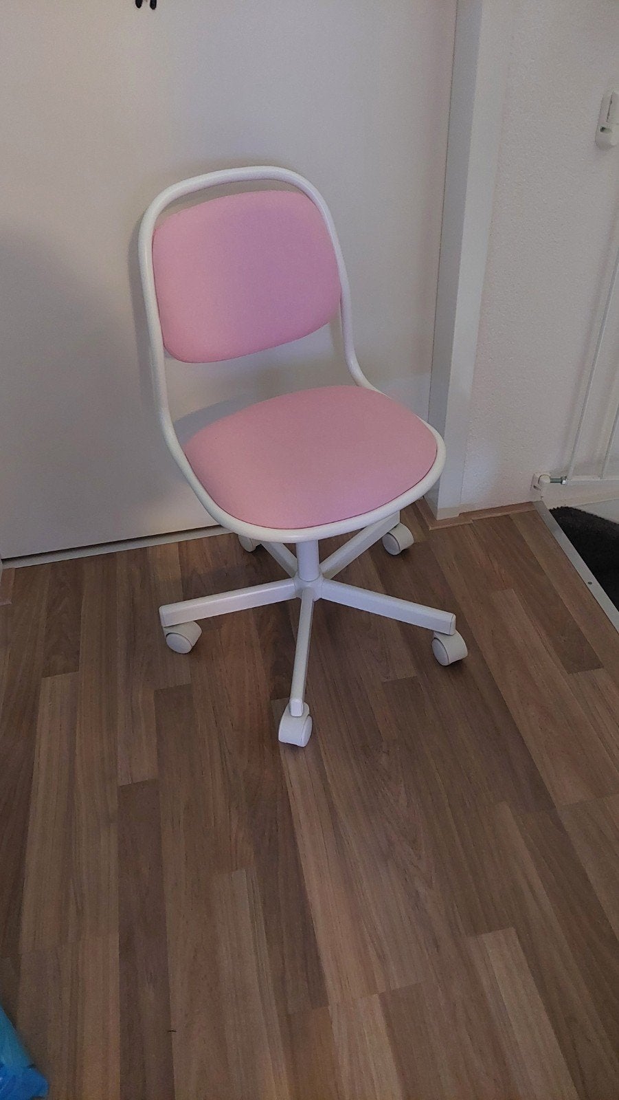Roze kinder bureaustoel, Huis en Inrichting, Bureaustoelen, Ophalen, Zo goed als nieuw, Roze
