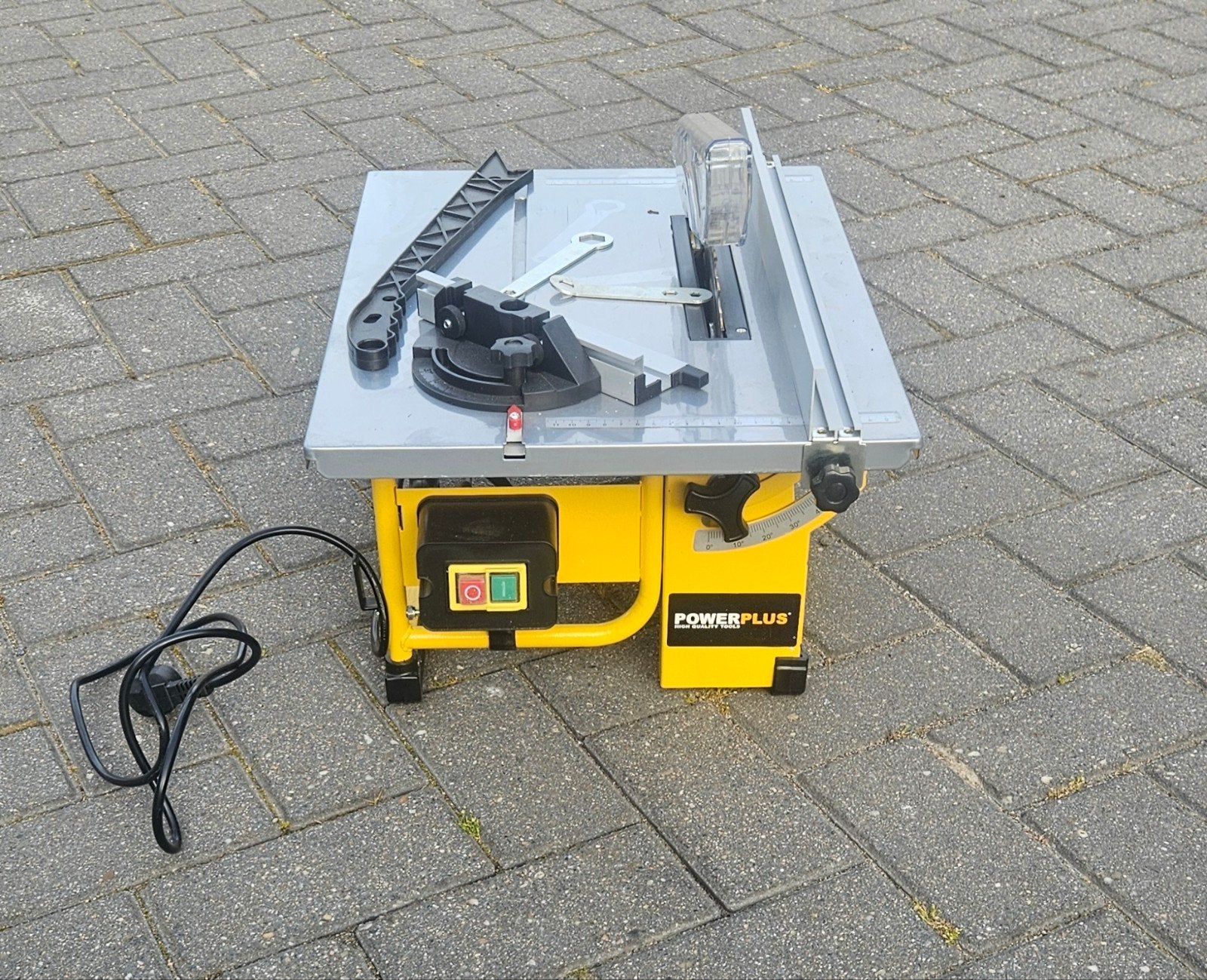 Zaagtafel nieuw, Doe-het-zelf en Verbouw, Gereedschap | Zaagmachines, Ophalen of Verzenden, 1200 watt of meer, Cirkelzaag, 70 mm of meer