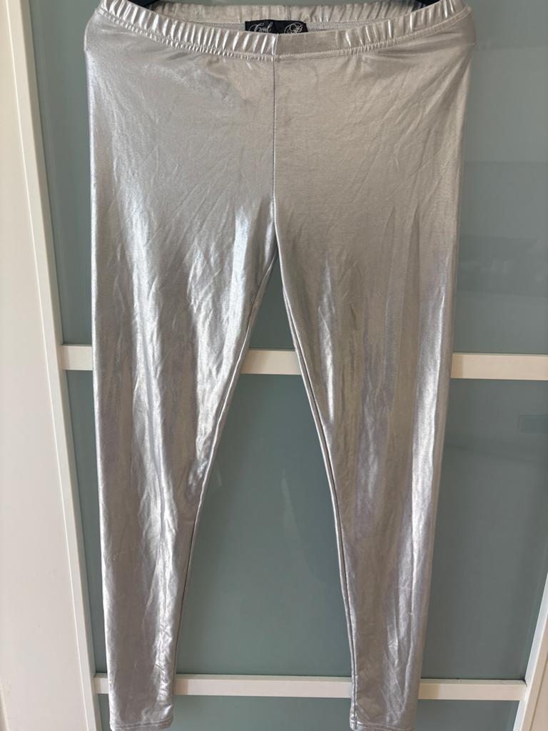Zilveren Legging Maat M, Kleding | Dames, Leggings, Maillots en Panty's, Legging, Overige kleuren, Maat 40/42 (M), Ophalen of Verzenden