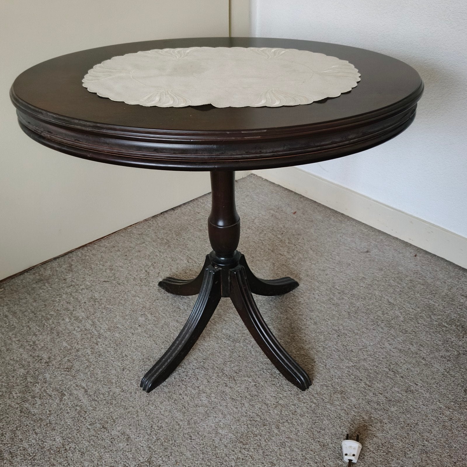Antieke houten bijzettafel, Ophalen