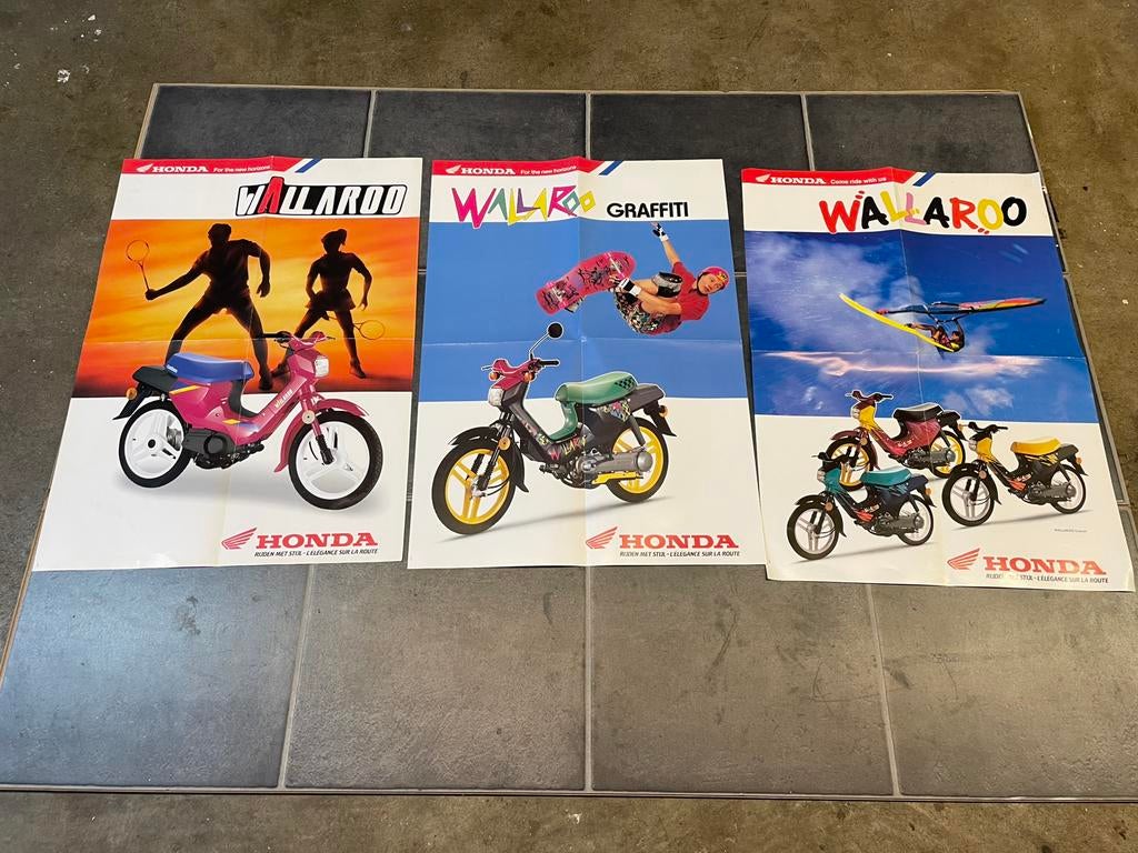 Honda wallaroo posters, Fietsen en Brommers, Ophalen of Verzenden, Zo goed als nieuw, Tank