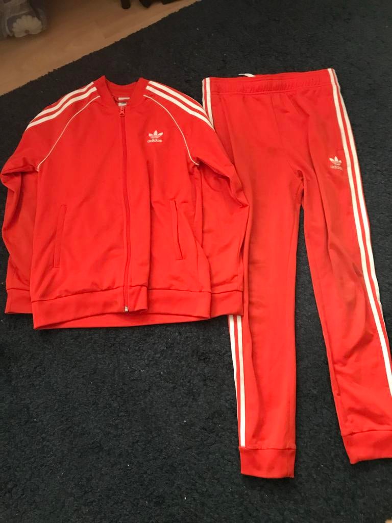 Adidas Trainingspak Rood - Comfortabel en Stijlvol, Ophalen of Verzenden, Gebruikt