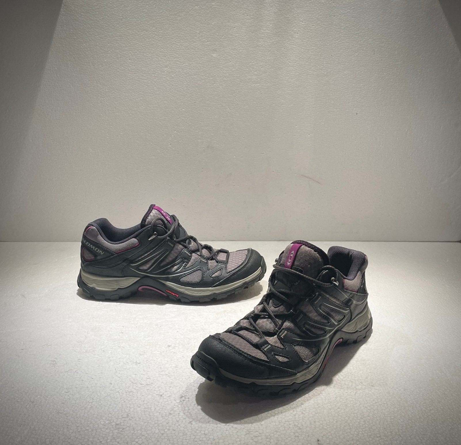 Salomon Contragrip wandel sport schoenen 40 2/3, Kleding | Dames, Ophalen of Verzenden, Zo goed als nieuw, Wandelschoenen