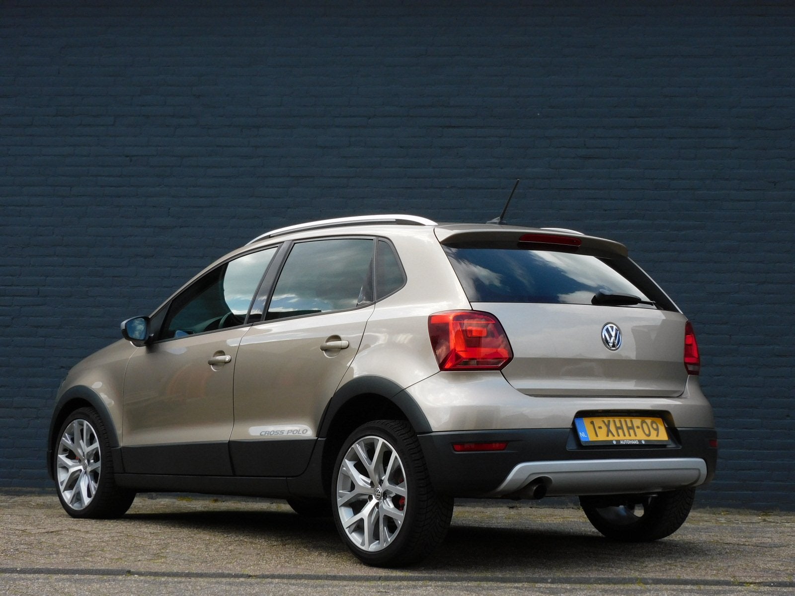 Volkswagen Polo 1.2 TSI Cross AUTOMAAT! TOPSTAAT! DEALER OND, Stof, 4 cilinders, Beige, Origineel Nederlands