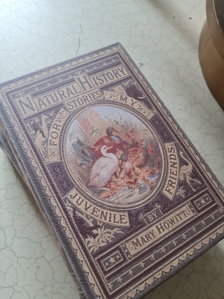 Nieuwe opbergdoos in de vorm van een boek foto 1 t/m 6, Huis en Inrichting, Woonaccessoires | Overige, Heikant 21 Kaatsheuvel
