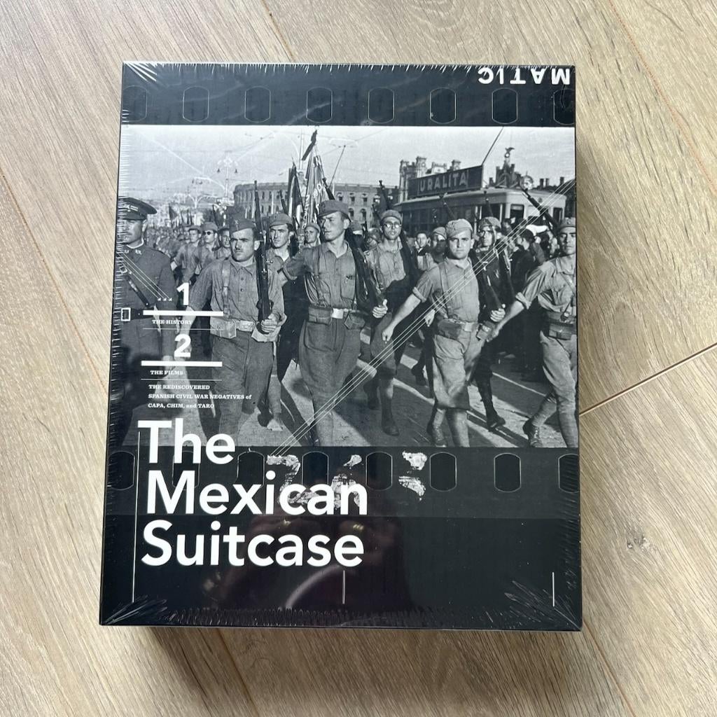 The Mexican Suitcase - Cynthia Young, David Balsells, Fotografen, Cynthia Young, Nieuw, Ophalen of Verzenden