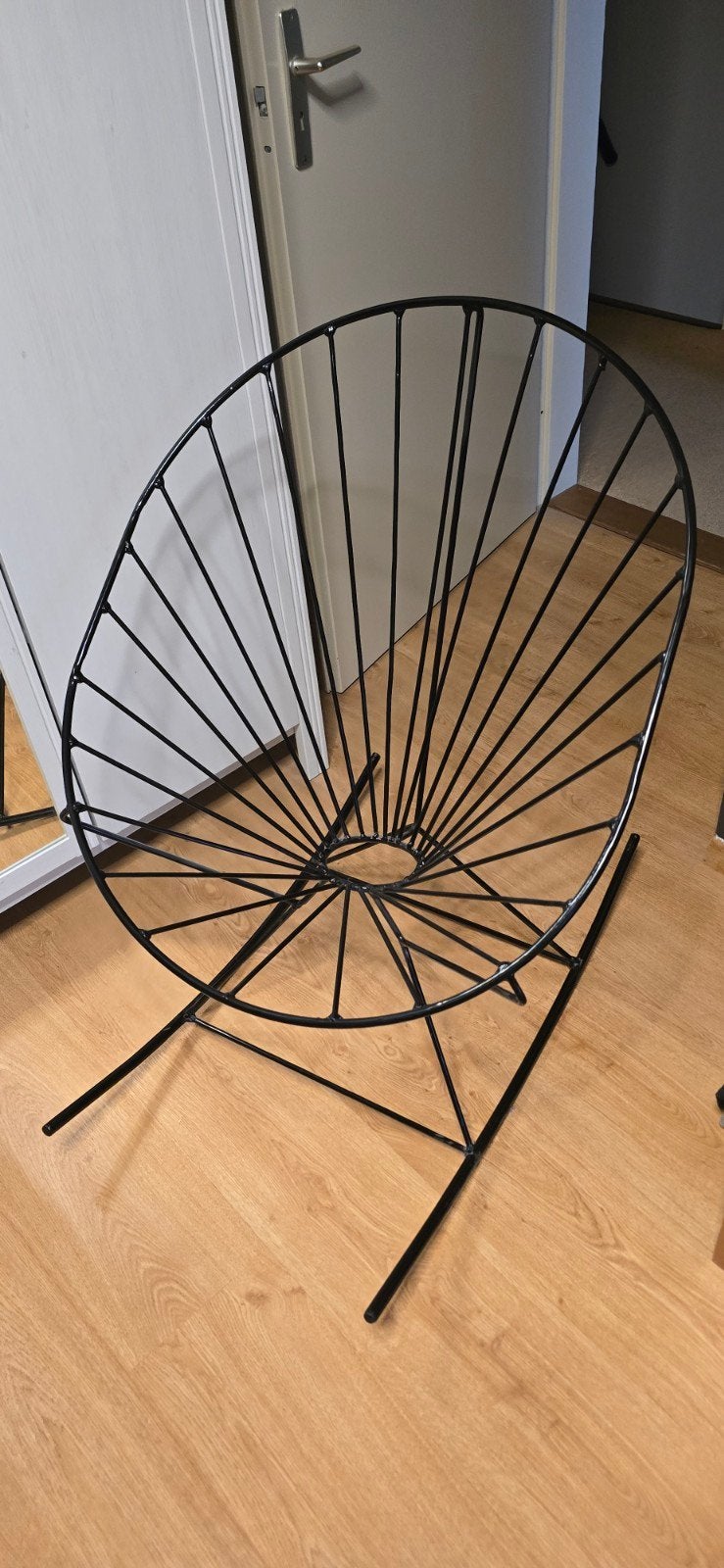 Zwarte metalen draadstoel - Modern design, Ophalen, Zwart, Zo goed als nieuw, Metaal