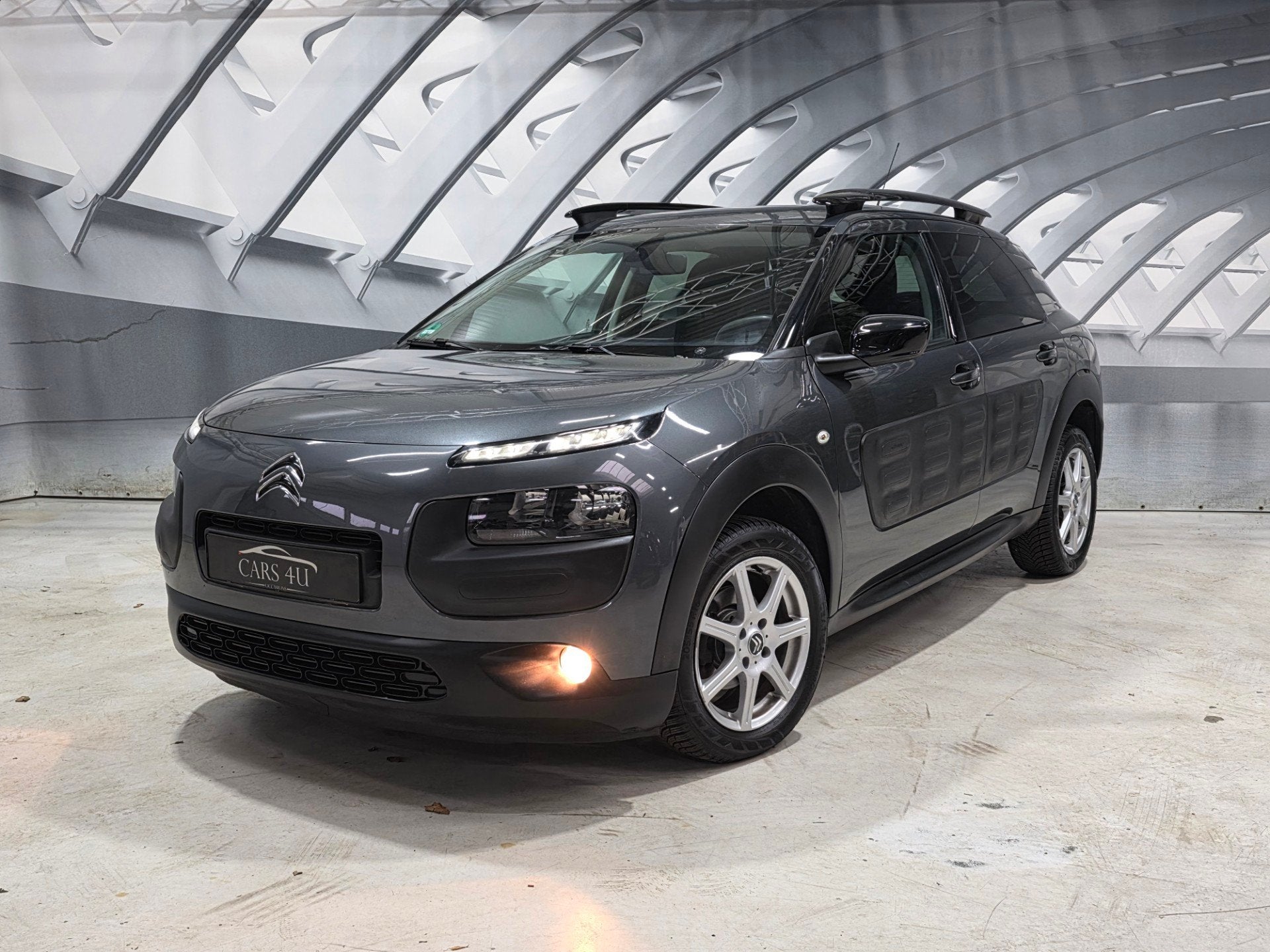Citroen C4 Cactus 1.6 BlueHDi Shine, Auto's, Voorwielaandrijving, Stof, Gebruikt, Euro 6