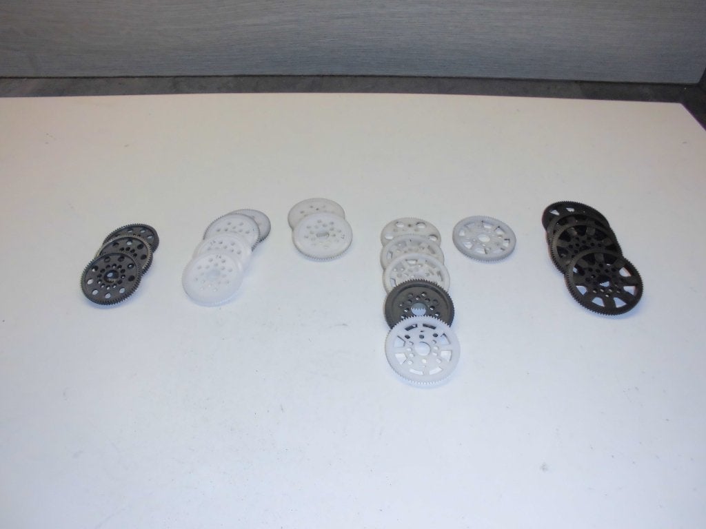 ASSORTIMENT 48dp SPURGEARS  nieuw en gebruikt, Elektro, Ophalen of Verzenden, Zo goed als nieuw, Schaal 1:10