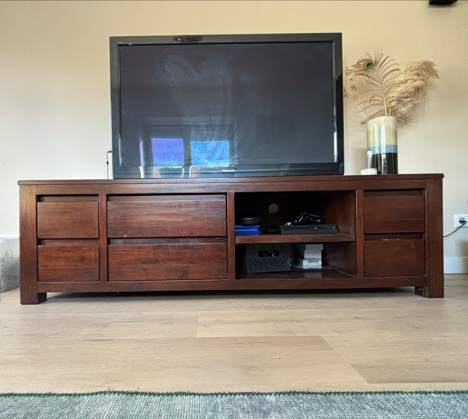 Massief houten dressoir/tv-meubel met lades en open vakken, Ophalen, Gebruikt, Minder dan 100 cm, 25 tot 50 cm